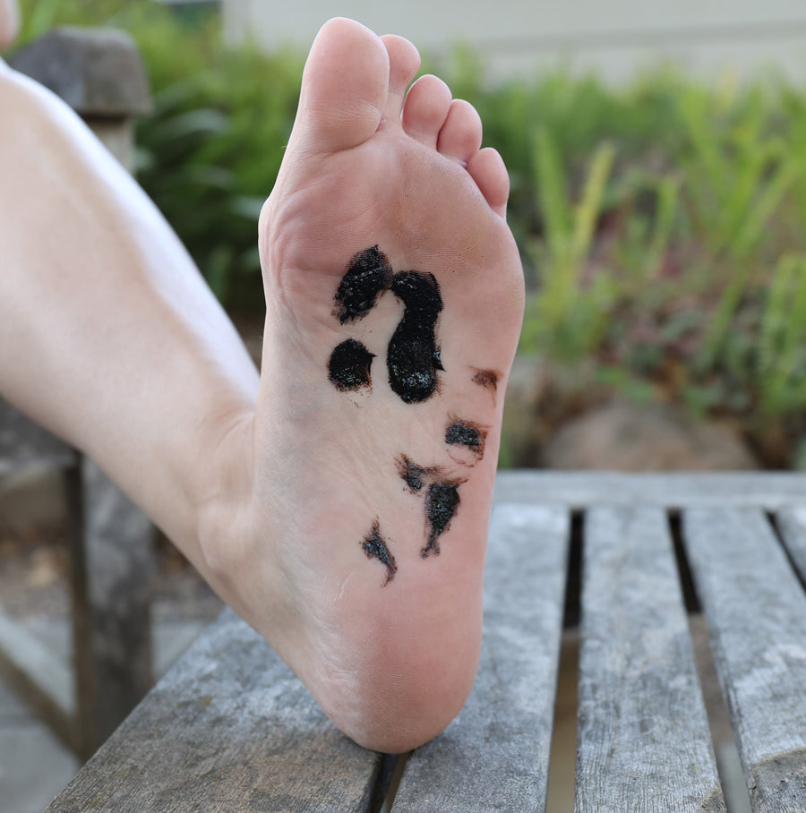 Before using Oil Slick: beach tar on skin, demonstration